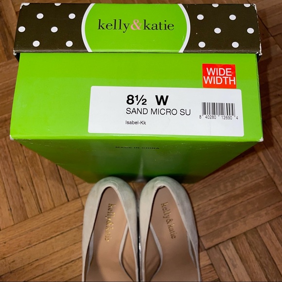 NWB Kelly & Katie Suede Beige/Taupe pumps 8.5W - Picture 4 of 4